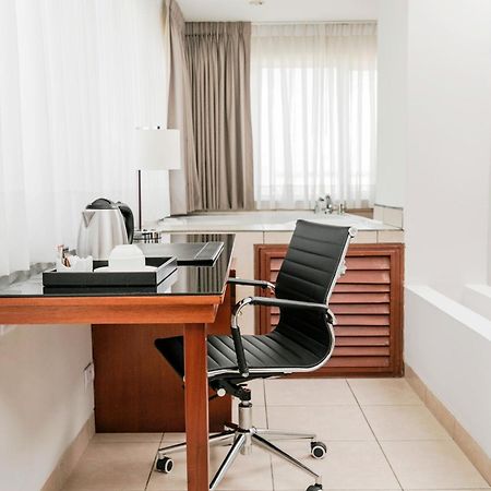 Wyndham Costa Del Sol Пукальпа Экстерьер фото