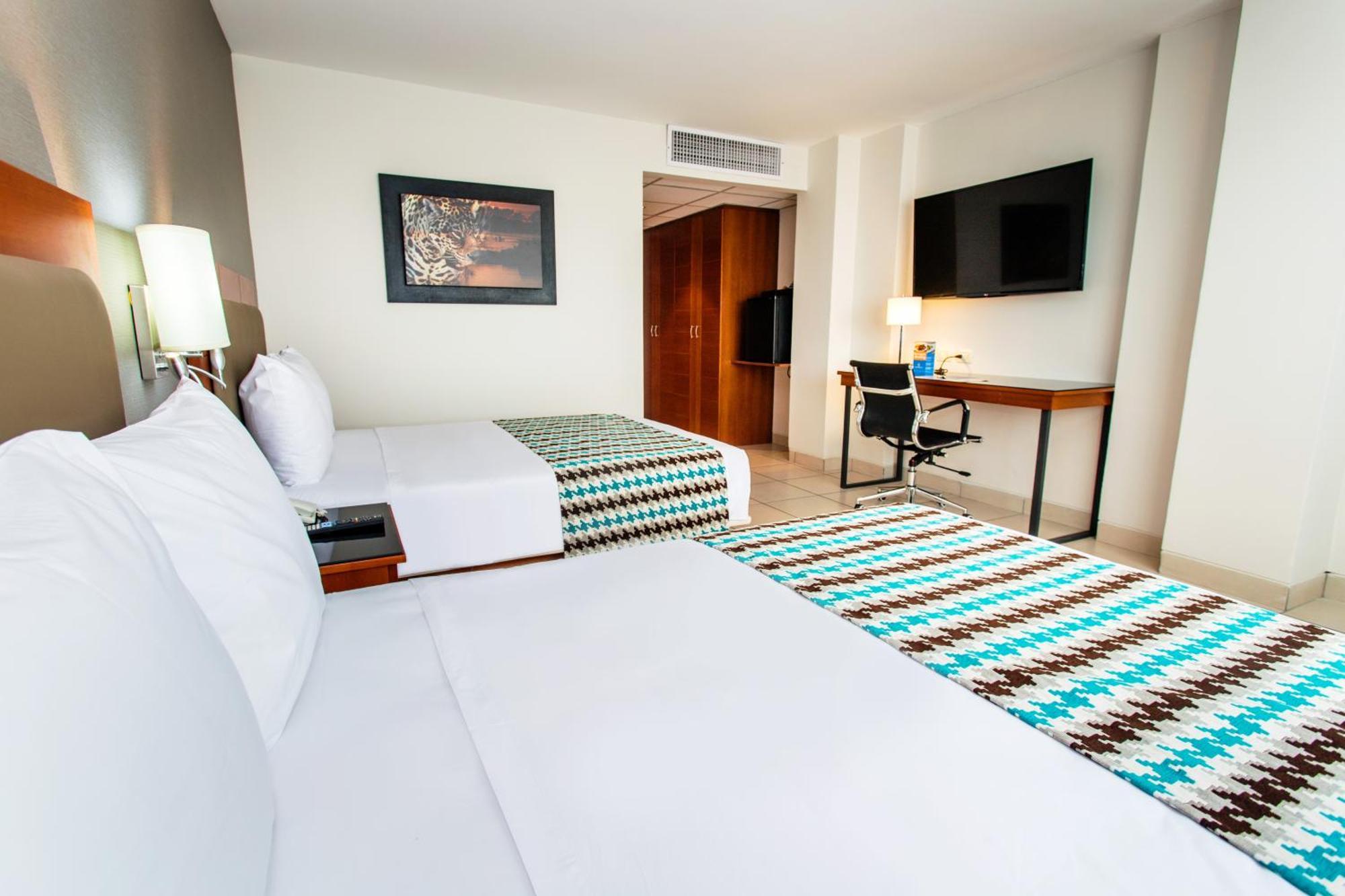 Wyndham Costa Del Sol Пукальпа Экстерьер фото